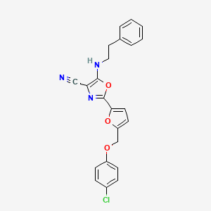 molecular formula C23H18ClN3O3 B2767617 2-(5-((4-氯苯氧基)甲基)呋喃-2-基)-5-(苯乙基氨基)噁唑-4-甲腈 CAS No. 931317-73-6