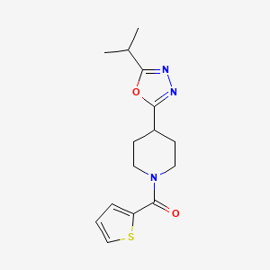 molecular formula C15H19N3O2S B2768406 (4-(5-Isopropyl-1,3,4-oxadiazol-2-yl)piperidin-1-yl)(thiophen-2-yl)methanone CAS No. 1171951-46-4