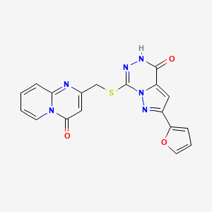 molecular formula C18H12N6O3S B2769787 2-({[2-(2-furyl)-4-oxo-4,5-dihydropyrazolo[1,5-d][1,2,4]triazin-7-yl]thio}methyl)-4H-pyrido[1,2-a]pyrimidin-4-one CAS No. 1040683-95-1