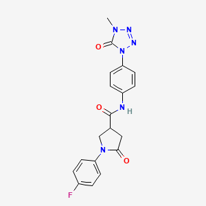 1-(4-fluorophenyl)-N-(4-(4-methyl-5-oxo-4,5-dihydro-1H-tetrazol-1-yl)phenyl)-5-oxopyrrolidine-3-carboxamide