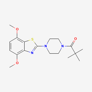 molecular formula C18H25N3O3S B2770295 2-[4-(2,2-Dimethylpropanoyl)piperazin-1-yl]-4,7-dimethoxy-1,3-benzothiazole CAS No. 897486-63-4