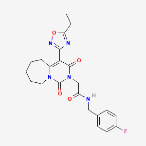 molecular formula C22H24FN5O4 B2771655 2-[4-(5-乙基-1,2,4-噁二唑-3-基)-1,3-二氧代-1H,2H,3H,5H,6H,7H,8H,9H-嘧啶并[1,6-a]氮杂环庚-2-基]-N-[(4-氟苯基)甲基]乙酰胺 CAS No. 1775345-84-0