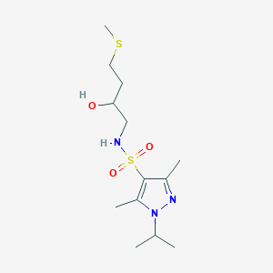 molecular formula C13H25N3O3S2 B2771874 N-(2-Hydroxy-4-methylsulfanylbutyl)-3,5-dimethyl-1-propan-2-ylpyrazole-4-sulfonamide CAS No. 2309574-88-5