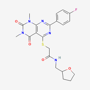 molecular formula C21H22FN5O4S B2771919 2-((2-(4-氟苯基)-6,8-二甲基-5,7-二氧代-5,6,7,8-四氢嘧啶并[4,5-d]嘧啶-4-基)硫代)-N-((四氢呋喃-2-基)甲基)乙酰胺 CAS No. 852170-66-2