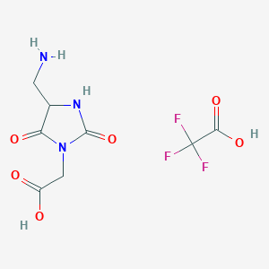 molecular formula C8H10F3N3O6 B2772320 2-[4-(Aminomethyl)-2,5-dioxoimidazolidin-1-yl]acetic acid;2,2,2-trifluoroacetic acid CAS No. 2171582-31-1