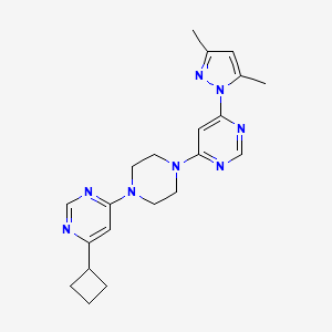 molecular formula C21H26N8 B2772421 4-[4-(6-cyclobutylpyrimidin-4-yl)piperazin-1-yl]-6-(3,5-dimethyl-1H-pyrazol-1-yl)pyrimidine CAS No. 2415624-41-6
