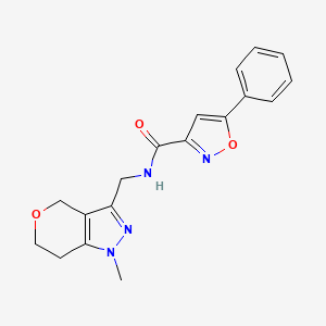 molecular formula C18H18N4O3 B2772792 N-((1-methyl-1,4,6,7-tetrahydropyrano[4,3-c]pyrazol-3-yl)methyl)-5-phenylisoxazole-3-carboxamide CAS No. 1797823-86-9