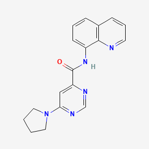 molecular formula C18H17N5O B2773754 6-(吡咯啉-1-基)-N-(喹啉-8-基)嘧啶-4-甲酰胺 CAS No. 1905143-99-8