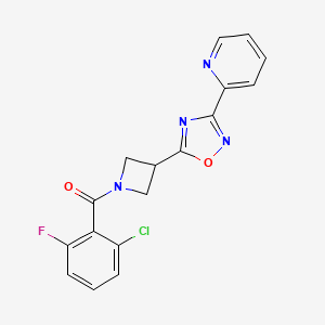 molecular formula C17H12ClFN4O2 B2774123 (2-Chloro-6-fluorophenyl)(3-(3-(pyridin-2-yl)-1,2,4-oxadiazol-5-yl)azetidin-1-yl)methanone CAS No. 1251688-65-9
