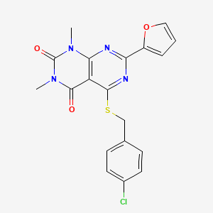 molecular formula C19H15ClN4O3S B2774869 5-[(4-Chlorophenyl)methylsulfanyl]-7-(furan-2-yl)-1,3-dimethylpyrimido[4,5-d]pyrimidine-2,4-dione CAS No. 863003-75-2