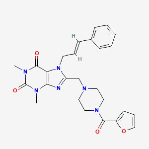 molecular formula C26H28N6O4 B2775265 7-肉桂基-8-((4-(呋喃-2-基甲酰基)哌嗪-1-基)甲基)-1,3-二甲基-1H-嘌呤-2,6(3H,7H)-二酮 CAS No. 887213-41-4