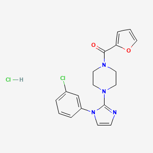 molecular formula C18H18Cl2N4O2 B2775289 (4-(1-(3-chlorophenyl)-1H-imidazol-2-yl)piperazin-1-yl)(furan-2-yl)methanone hydrochloride CAS No. 1185099-04-0