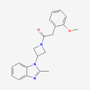 2-(2-Methoxyphenyl)-1-[3-(2-methylbenzimidazol-1-yl)azetidin-1-yl]ethanone