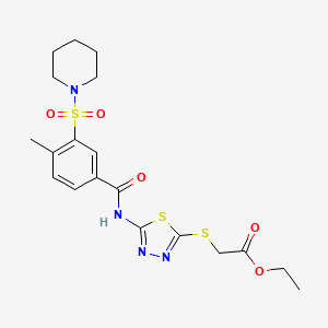 molecular formula C19H24N4O5S3 B2776204 乙酸2-((5-(4-甲基-3-(哌啶-1-基磺酰)苯甲酰氨基)-1,3,4-噻二唑-2-基)硫)乙酯 CAS No. 690248-85-2