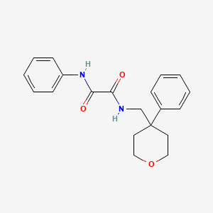 molecular formula C20H22N2O3 B2776330 N1-phenyl-N2-((4-phenyltetrahydro-2H-pyran-4-yl)methyl)oxalamide CAS No. 1091081-15-0