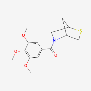 molecular formula C15H19NO4S B2777885 2-Thia-5-azabicyclo[2.2.1]heptan-5-yl(3,4,5-trimethoxyphenyl)methanone CAS No. 2034455-28-0