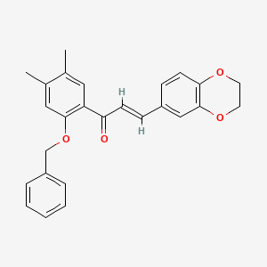molecular formula C26H24O4 B2781349 (E)-1-(2-(benzyloxy)-4,5-dimethylphenyl)-3-(2,3-dihydrobenzo[b][1,4]dioxin-6-yl)prop-2-en-1-one CAS No. 96755-18-9