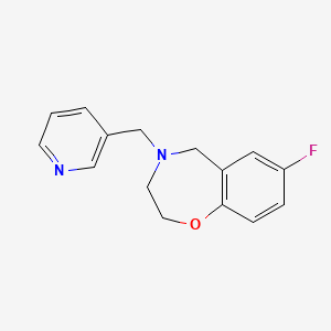 molecular formula C15H15FN2O B2782189 7-氟-4-(吡啶-3-基甲基)-2,3,4,5-四氢苯并[f][1,4]噁唑烯 CAS No. 2034460-69-8