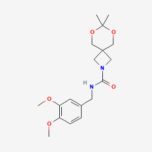 molecular formula C18H26N2O5 B2782889 N-(3,4-二甲氧基苯甲基)-7,7-二甲基-6,8-二氧杂-2-氮杂螺[3.5]壬烷-2-甲酰胺 CAS No. 1396785-35-5