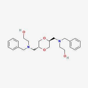 2-[benzyl({[(2R,5S)-5-{[benzyl(2-hydroxyethyl)amino]methyl}-1,4-dioxan-2-yl]methyl})amino]ethan-1-ol