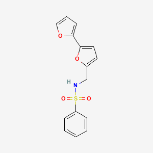 molecular formula C15H13NO4S B2783900 N-([2,2'-bifuran]-5-ylmethyl)benzenesulfonamide CAS No. 2034437-39-1