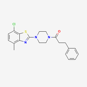 molecular formula C21H22ClN3OS B2784825 1-[4-(7-氯-4-甲基-1,3-苯并噻唑-2-基)哌嗪-1-基]-3-苯基丙酮 CAS No. 897488-91-4