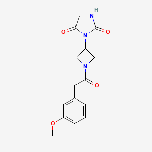 molecular formula C15H17N3O4 B2786538 3-(1-(2-(3-Methoxyphenyl)acetyl)azetidin-3-yl)imidazolidine-2,4-dione CAS No. 2034495-42-4