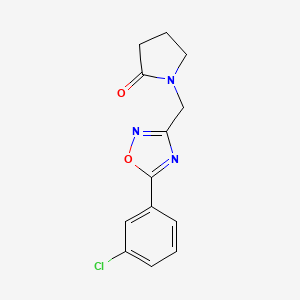 1-{[5-(3-Chlorophenyl)-1,2,4-oxadiazol-3-yl]methyl}pyrrolidin-2-one