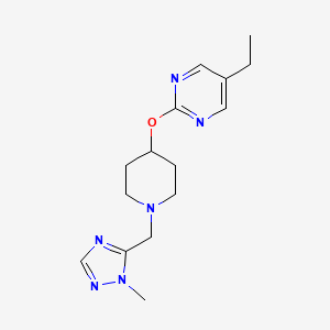 molecular formula C15H22N6O B2788252 5-Ethyl-2-[1-[(2-methyl-1,2,4-triazol-3-yl)methyl]piperidin-4-yl]oxypyrimidine CAS No. 2380173-34-0