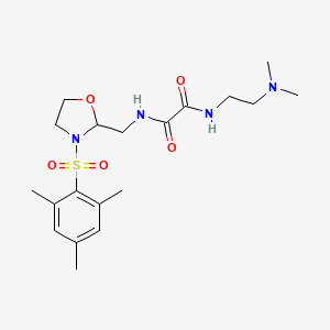 N1-(2-(dimethylamino)ethyl)-N2-((3-(mesitylsulfonyl)oxazolidin-2-yl)methyl)oxalamide