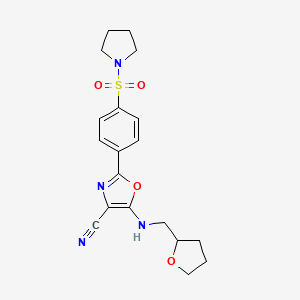 molecular formula C19H22N4O4S B2789681 2-(4-(Pyrrolidin-1-ylsulfonyl)phenyl)-5-(((tetrahydrofuran-2-yl)methyl)amino)oxazole-4-carbonitrile CAS No. 941245-36-9