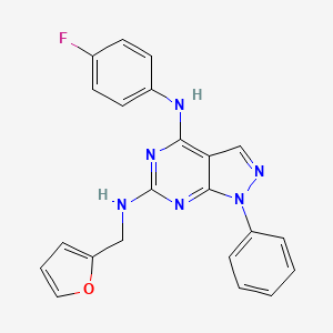 molecular formula C22H17FN6O B2790347 N~4~-(4-fluorophenyl)-N~6~-(furan-2-ylmethyl)-1-phenyl-1H-pyrazolo[3,4-d]pyrimidine-4,6-diamine CAS No. 955305-30-3