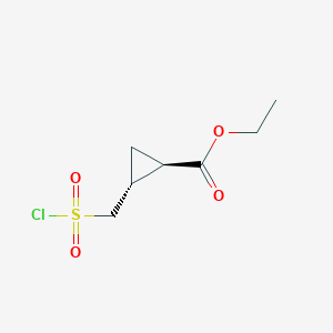 molecular formula C7H11ClO4S B2790680 Ethyl (1R,2R)-2-(chlorosulfonylmethyl)cyclopropane-1-carboxylate CAS No. 2138288-25-0