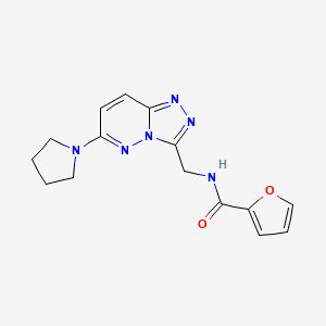 molecular formula C15H16N6O2 B2791969 N-((6-(pyrrolidin-1-yl)-[1,2,4]triazolo[4,3-b]pyridazin-3-yl)methyl)furan-2-carboxamide CAS No. 2034599-95-4