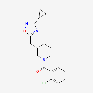 molecular formula C18H20ClN3O2 B2792156 (2-Chlorophenyl)(3-((3-cyclopropyl-1,2,4-oxadiazol-5-yl)methyl)piperidin-1-yl)methanone CAS No. 1706305-20-5