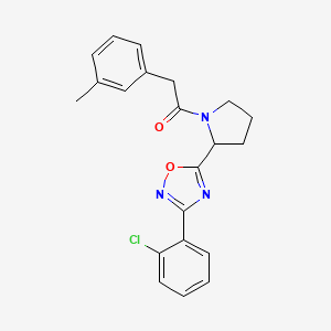 molecular formula C21H20ClN3O2 B2794527 3-(2-Chlorophenyl)-5-{1-[(3-methylphenyl)acetyl]pyrrolidin-2-yl}-1,2,4-oxadiazole CAS No. 1798633-69-8
