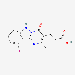 molecular formula C14H12FN3O3 B2794557 3-{10-fluoro-2-methyl-4-oxo-1H,4H-pyrimido[1,2-b]indazol-3-yl}propanoic acid CAS No. 1955558-11-8