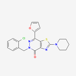 5-(2-chlorobenzyl)-7-(furan-2-yl)-2-(piperidin-1-yl)thiazolo[4,5-d]pyridazin-4(5H)-one