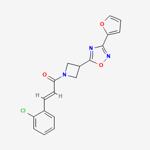 (E)-3-(2-chlorophenyl)-1-(3-(3-(furan-2-yl)-1,2,4-oxadiazol-5-yl)azetidin-1-yl)prop-2-en-1-one