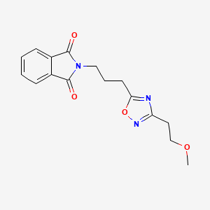 molecular formula C16H17N3O4 B2796507 2-(3-(3-(2-Methoxyethyl)-1,2,4-oxadiazol-5-yl)propyl)isoindoline-1,3-dione CAS No. 2034316-89-5