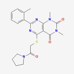 molecular formula C21H23N5O3S B2796827 1,3-dimethyl-5-((2-oxo-2-(pyrrolidin-1-yl)ethyl)thio)-7-(o-tolyl)pyrimido[4,5-d]pyrimidine-2,4(1H,3H)-dione CAS No. 893920-84-8