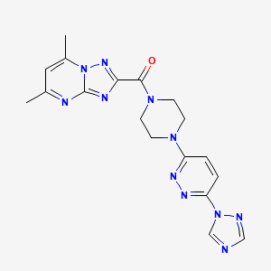 molecular formula C18H19N11O B2797079 (4-(6-(1H-1,2,4-triazol-1-yl)pyridazin-3-yl)piperazin-1-yl)(5,7-dimethyl-[1,2,4]triazolo[1,5-a]pyrimidin-2-yl)methanone CAS No. 1797726-14-7