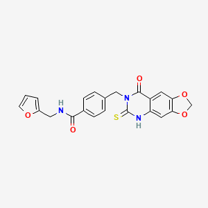 molecular formula C22H17N3O5S B2797370 N-(呋喃-2-基甲基)-4-[(8-氧代-6-硫代-5H-[1,3]二氧杂环[4,5-g]喹唑并[7,8-d]嘧啶-7-基)甲基]苯甲酰胺 CAS No. 688055-87-0