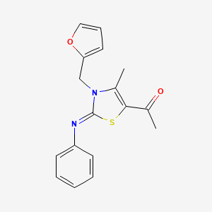 molecular formula C17H16N2O2S B2797500 1-(3-(呋喃-2-基甲基)-4-甲基-2-苯基亚胺-1,3-噻唑-5-基)乙酮 CAS No. 620543-52-4