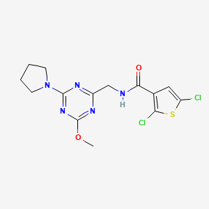 molecular formula C14H15Cl2N5O2S B2797867 2,5-dichloro-N-((4-methoxy-6-(pyrrolidin-1-yl)-1,3,5-triazin-2-yl)methyl)thiophene-3-carboxamide CAS No. 2034469-29-7