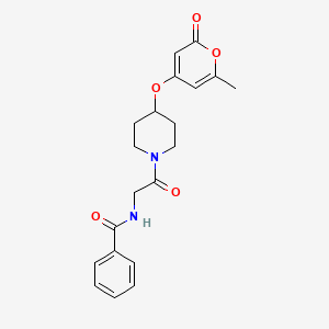 molecular formula C20H22N2O5 B2797975 N-(2-(4-((6-甲基-2-氧代-2H-吡喃-4-基)氧基哌啶-1-基)-2-氧代乙基)苯甲酰胺 CAS No. 1798485-96-7