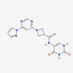 molecular formula C15H14N8O3 B2798065 1-(6-(1H-吡唑-1-基)嘧啶-4-基)-N-(2,4-二氧代-1,2,3,4-四氢嘧啶-5-基)氮杂环丁烷-3-羧酰胺 CAS No. 2034282-32-9