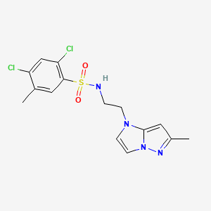 molecular formula C15H16Cl2N4O2S B2798214 2,4-dichloro-5-methyl-N-(2-(6-methyl-1H-imidazo[1,2-b]pyrazol-1-yl)ethyl)benzenesulfonamide CAS No. 2034364-35-5
