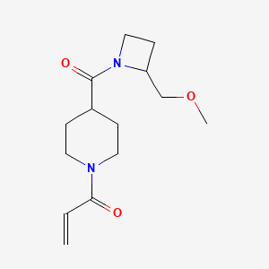 1-[4-[2-(Methoxymethyl)azetidine-1-carbonyl]piperidin-1-yl]prop-2-en-1-one