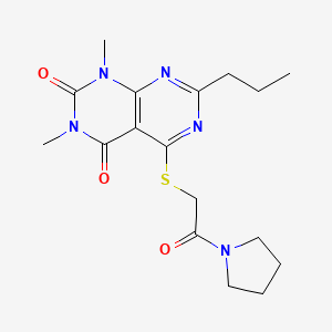 molecular formula C17H23N5O3S B2798620 1,3-dimethyl-5-((2-oxo-2-(pyrrolidin-1-yl)ethyl)thio)-7-propylpyrimido[4,5-d]pyrimidine-2,4(1H,3H)-dione CAS No. 863002-42-0
